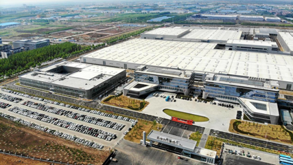 掃地機器人+北汽制造 極石汽車的跨界組合為何未能逢其“吉時”？